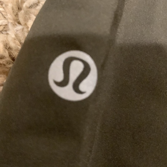 green lululemon leggings - Picture 3 of 4
